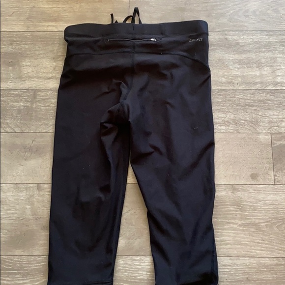 Nike leggings size small - Picture 3 of 3